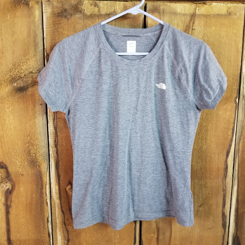 The Northface Vapor Wick Reaxion Gray Tee